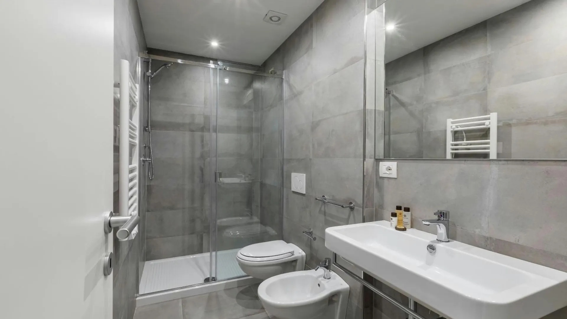 Sonder By Marriott Bonvoy San Lorenzo Apartments Рим 3*,